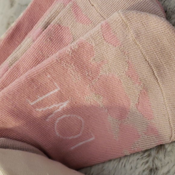 New In Pkg. Rae Dunn Sock Bundle - Picture 6 of 11